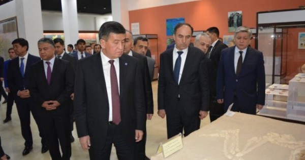 Президент Кыргызской Республики Сооронбай Жээнбеков посетил Национальный музей Таджикистана