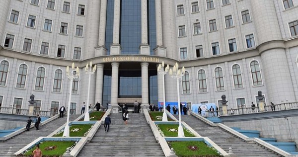В День книги Нацбиблиотека Таджикистана откроет двери в свой золотой фонд