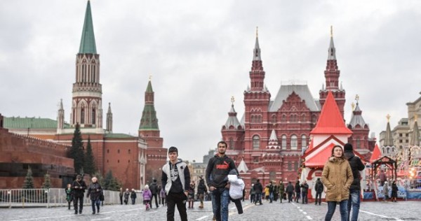 Цирк приехал: таджикские артисты выступили на Красной площади