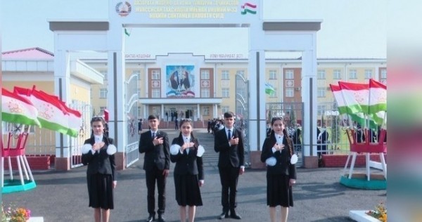 В Таджикистане открылась школа, построенная Узбекистаном