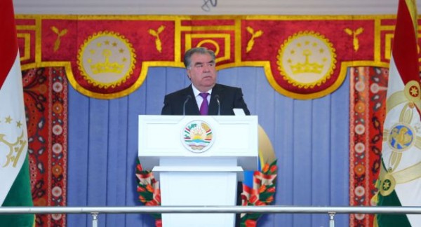 Рахмон назвал Саразм уникальным памятником бронзового века Центральной Азии