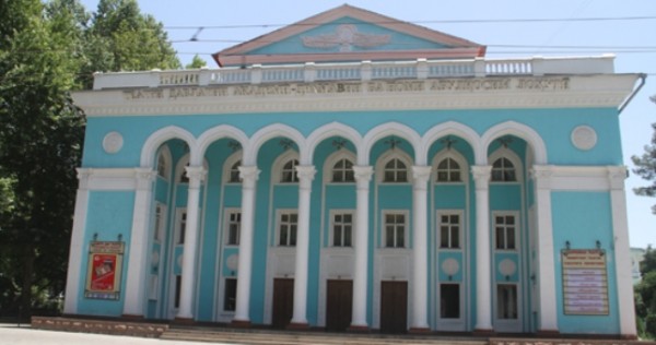 День таджикского театра празднует вся страна