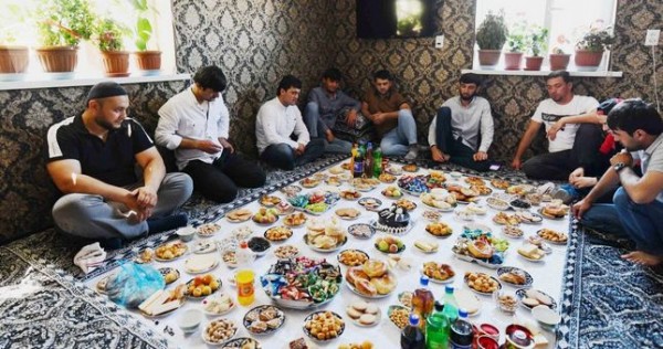 В Таджикистане отмечают Ураза-байрам