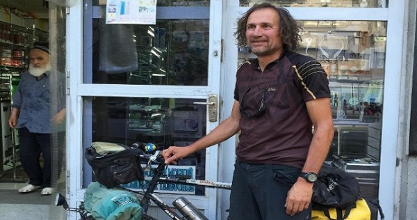 «Ты следуешь от одной диктатуры к другой…»