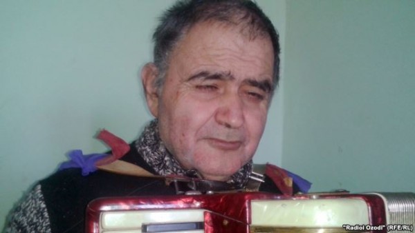 Скончался известный незрячий певец Абдухолик Суфиев