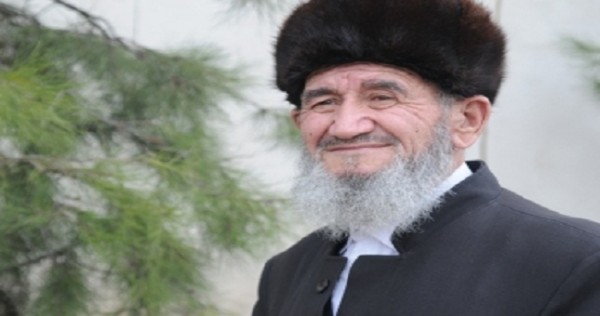 Бобои Файз о Наврузе, весне, журналистах и родственных браках
