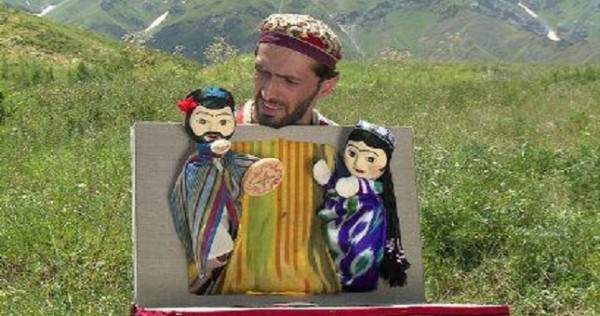 «Кто мы? Куклы на нитках, а кукольник наш …»