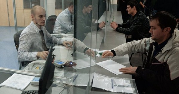 В Москве повышают стоимость трудового патента для мигрантов