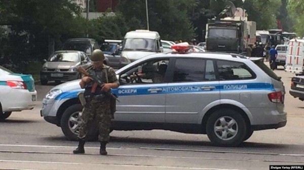 Семь граждан Таджикистана осуждены за "планирование терактов в Алматы"