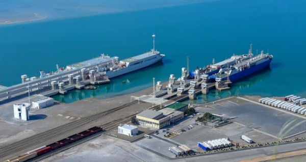 Первый Каспийский экономический форум: Aurus вместо газопровода