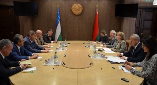 Лекарства и молочные фермы: о чем договорились Узбекистан и Беларусь