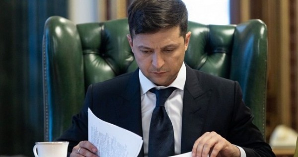 Зеленский выступил за сохранение санкций против России