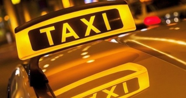 Таксистам в РФ планируют запретить работать сверх положенной водителям нормы
