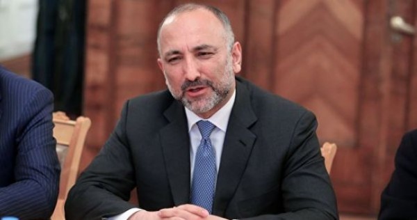 Ханиф Атмар предложил Ашрафу Гани выбор между отставкой и снятием кандидатуры с голосования