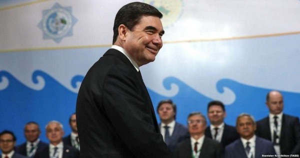 Президент Туркменистана объявил о приватизации и повороте к рыночной экономике