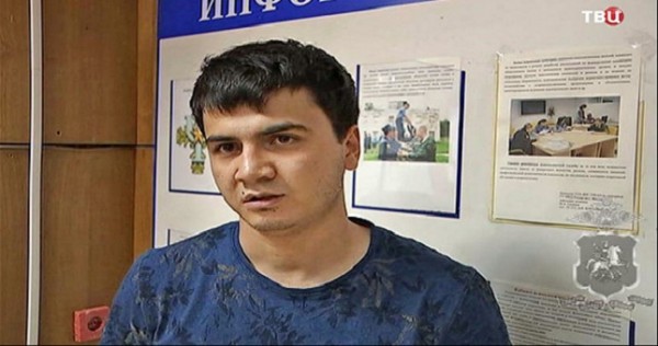 Участвовавшего в гонках с полицией в Москве таджикистанца выдворили из России