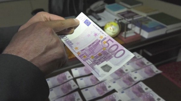 Гражданин РФ задержан на севере Таджикистана с 18 тыс. фальшивых Евро