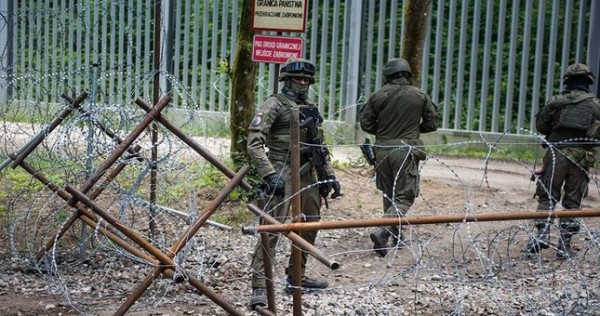 Польша увеличивает число солдат на границе с Беларусью с 6 тыс. до 17 тыс.