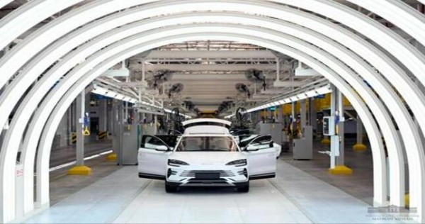 Автозавод BYD в Джизакской области выпустил первую партию серийных электромобилей