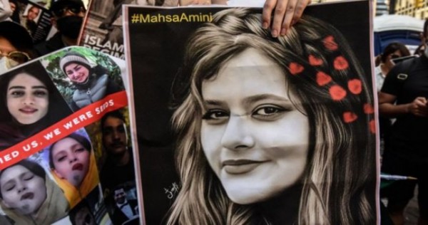 В Иране рассказали про причину смерти Махсы Амини