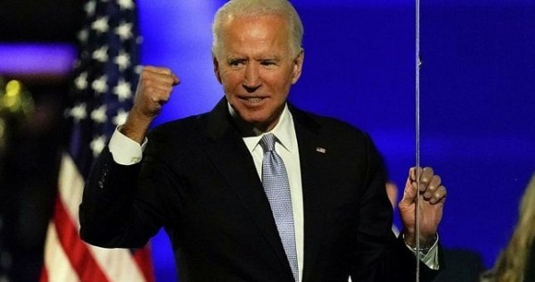 Оскорбления в адрес Путина не помогут Байдену решить проблемы США – историк Колумбийского университета