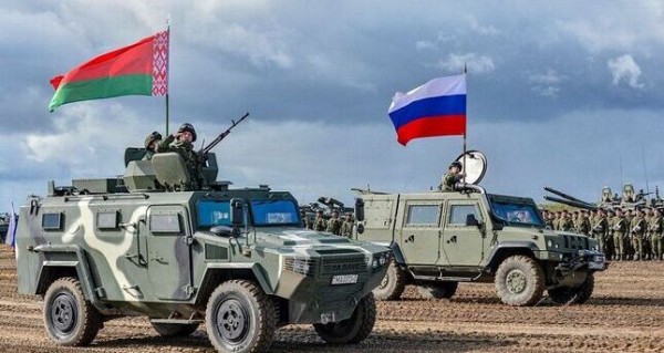 Рост военных расходов НАТО бросает вызов безопасности Беларуси – белорусский эксперт