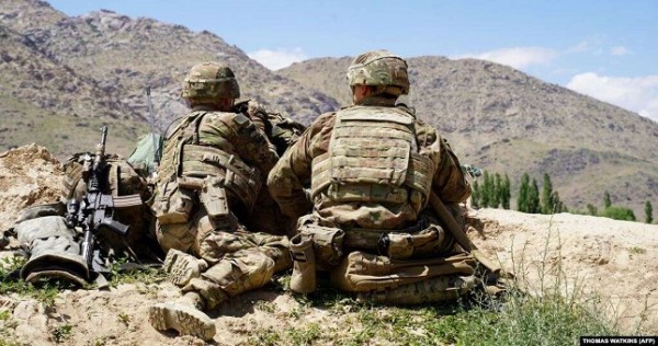 США выводят войска из Афганистана на фоне возможного двоевластия