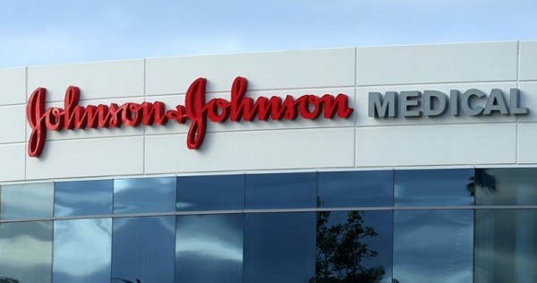 Johnson & Johnson оштрафована на $187,5 млн за асбест в детской присыпке