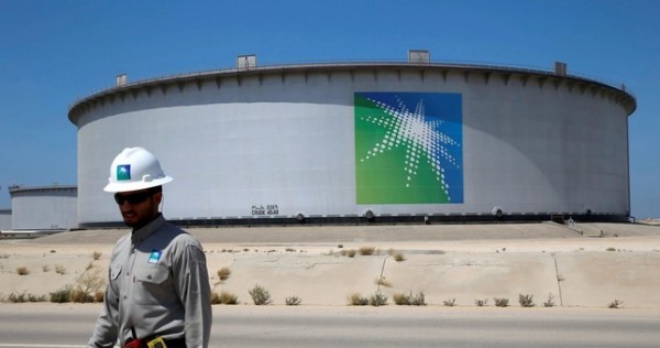 Саудовская Аравия подтвердила сокращение добычи нефти на 5,7 млн баррелей в сутки