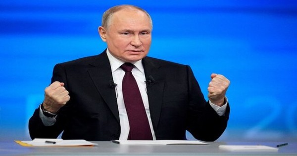 Макрон ответил на слова Путина о ядерном оружии