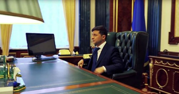 «Удобная фигура». Западные СМИ – о победе Зеленского над Порошенко