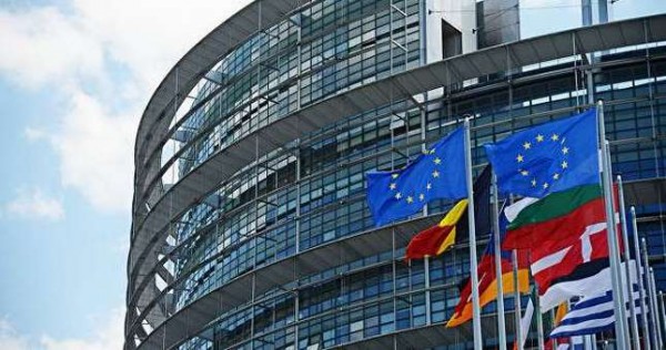 Европарламент планирует упростить выдачу шенгенских виз