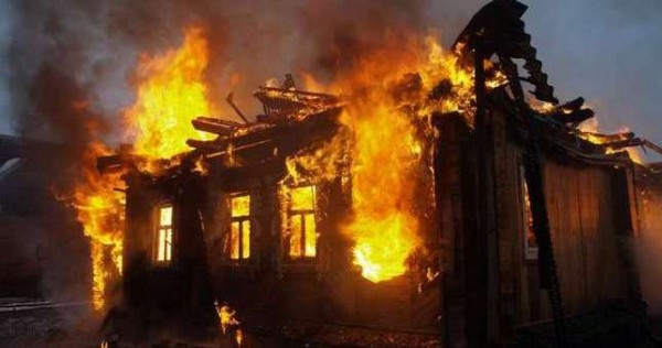 Пять человек из одной семьи погибли при пожаре в Самаркандской области