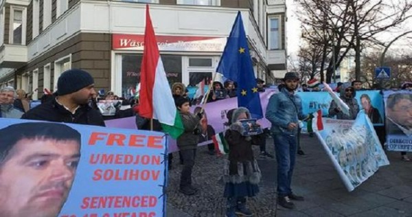 Таджикская оппозиция на митинге в Берлине потребовала освободить политзаключенных