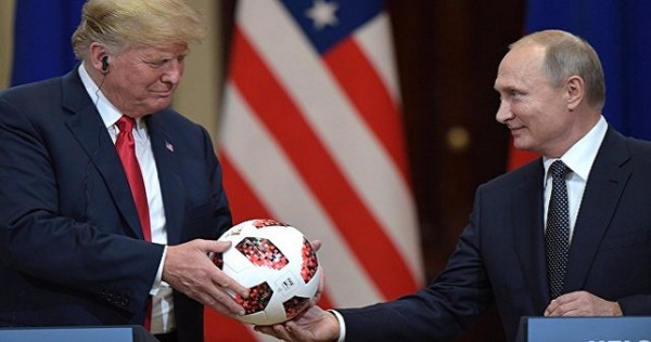 В мяче, подаренном Путиным Трампу, нашли чип