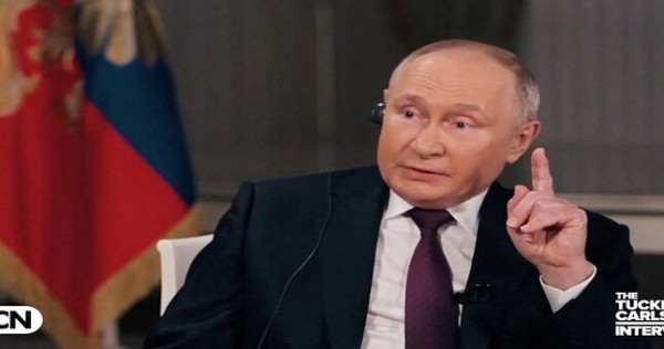 Путин впервые заговорил о личной беседе с Зеленским