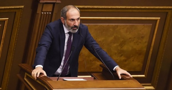 Политическая система Армении дала трещину, страну ждет двоевластие – армянский социолог