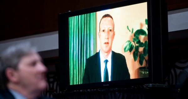 Цукерберг счел медленной реакцию Facebook на «вмешательство России»