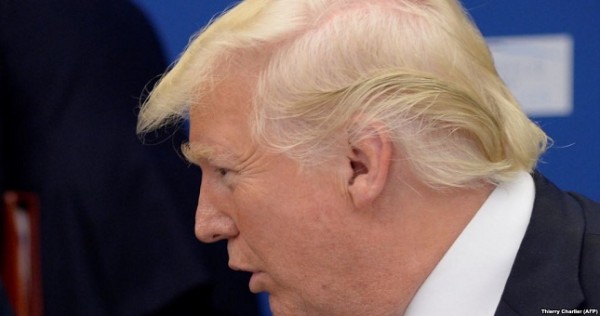 Сенаторы требуют отставки Трампа из-за сексуальных домогательств