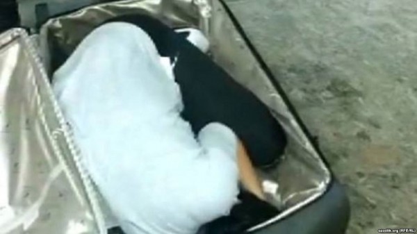 В Турции задержана гражданка Узбекистана, которая хотела попасть в страну в чемодане