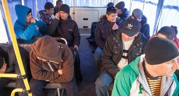 Нация или депортация: зачем мигрантам в России нужно менять гражданство