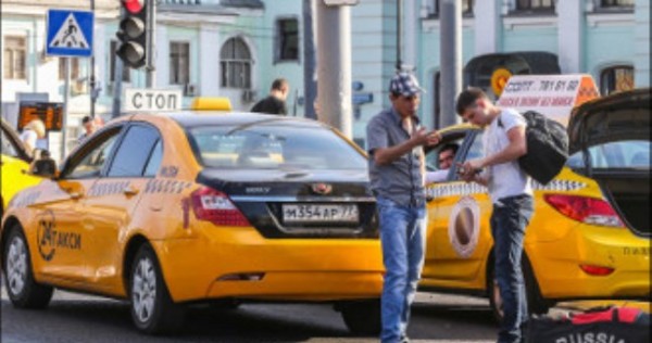 Шашечки наголо. Почему рабский труд в такси так привлекает мигрантов