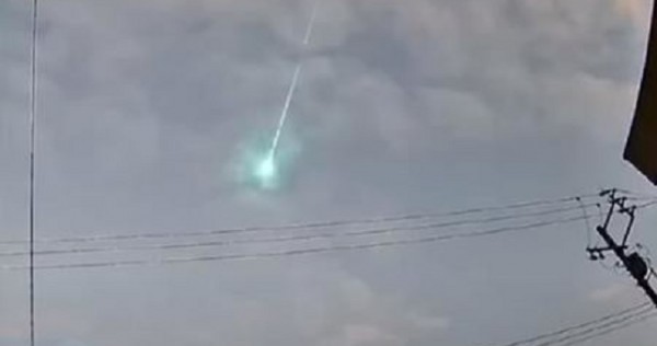 В небе над Японией пролетел «огненный шар»