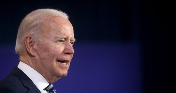 Байден подтвердил нанесение США и Великобританией ударов по объектам хуситов в Йемене