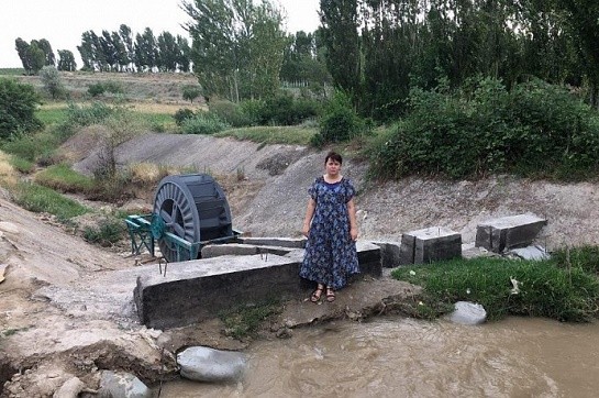 Как одна узбекская женщина добывает бесплатное электричество для целого города