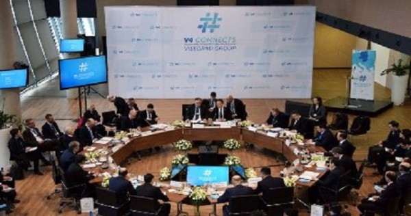 Таджикистан принял участие в первой встрече глав МИД стран «Вишеградской четверки» и Центральной Азии