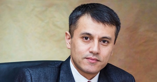 Хирург от Бога: выпускник таджикского вуза помогает жителям Сибири
