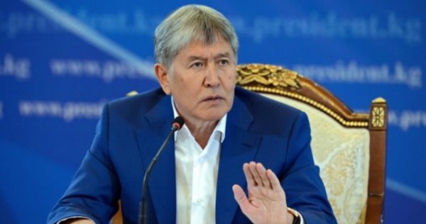 Атамбаев посоветовал послу Турции обратиться к психиатру