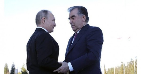 Путин пообщался с Рахмоном в Бишкеке