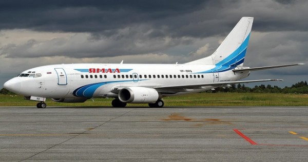 Авиакомпания "Ямал" не полетит в Кыргызстан из-за Таджикистана